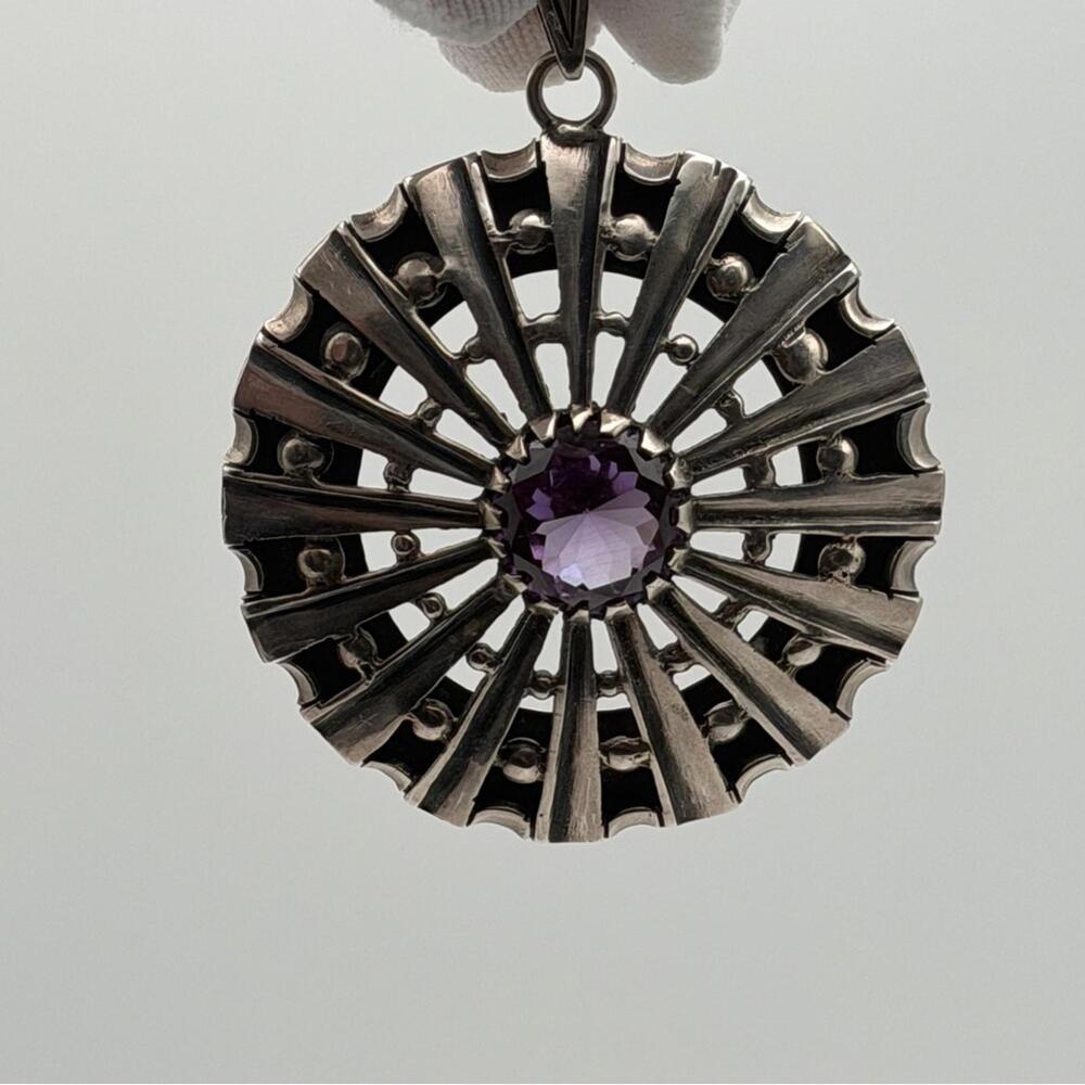 Vintage Sterling Silver Amethyst Sunburst Pendant - Picture 4 of 7